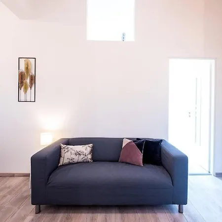 Extra Brand New Large With Air Con Ferienhaus Budapest
