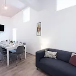 Extra Brand New Large With Air Con * Budapest