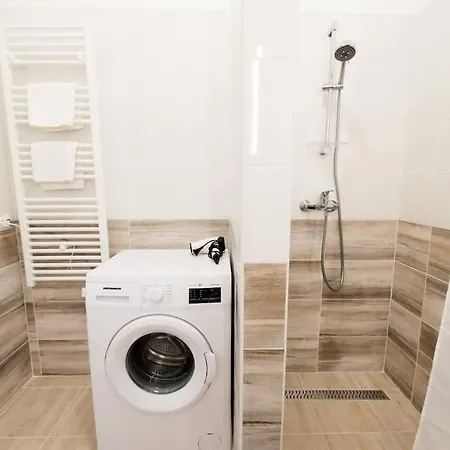 Nyaraló Extra Brand New Large With Air Con *