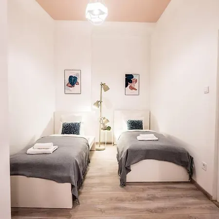 Extra Brand New Large With Air Con