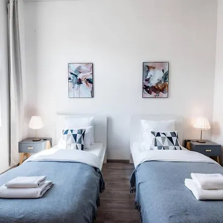 Extra Brand New Large With Air Con Tatil Evi Budapeşte