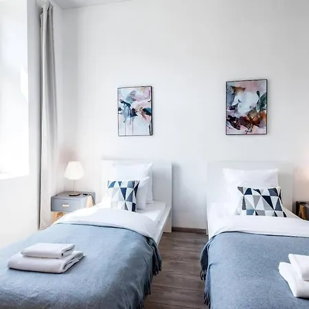 Extra Brand New Large With Air Con Casa vacanze *