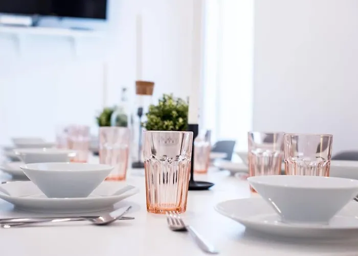 Extra Brand New Large With Air Con *